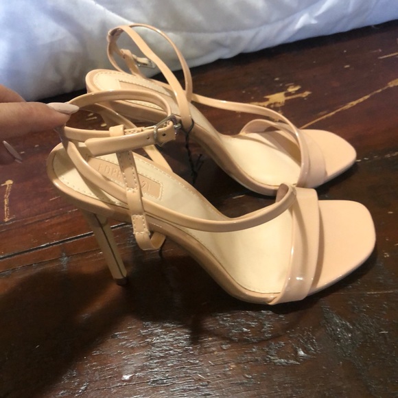 Nude heels - Picture 2 of 4